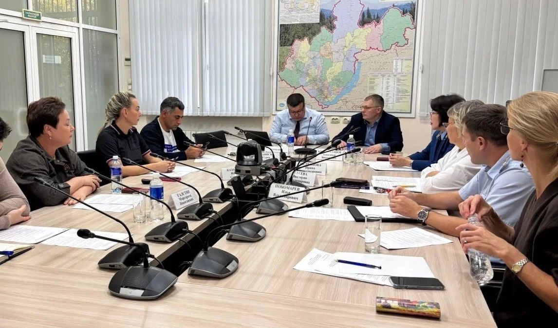 Сотрудники Госавтоинспекции приняли участие в областном собрании по вопросам соблюдения дорожной безопасности Сотрудники Госавтоинспекции приняли участие в областном собрании по вопросам соблюдения дорожной безопасности
