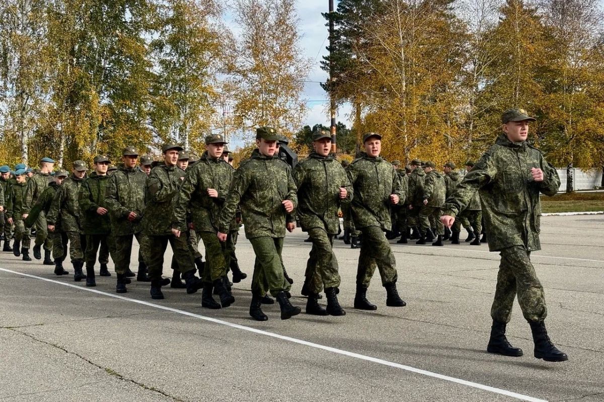 В Усольском кадетском корпусе установили бюст Героя Советского Союза Валерия Востротина В Усольском кадетском корпусе установили бюст Героя Советского Союза Валерия Востротина