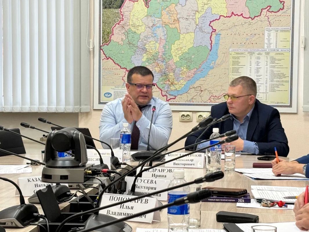 Сотрудники Госавтоинспекции приняли участие в областном собрании по вопросам соблюдения дорожной безопасности Сотрудники Госавтоинспекции приняли участие в областном собрании по вопросам соблюдения дорожной безопасности