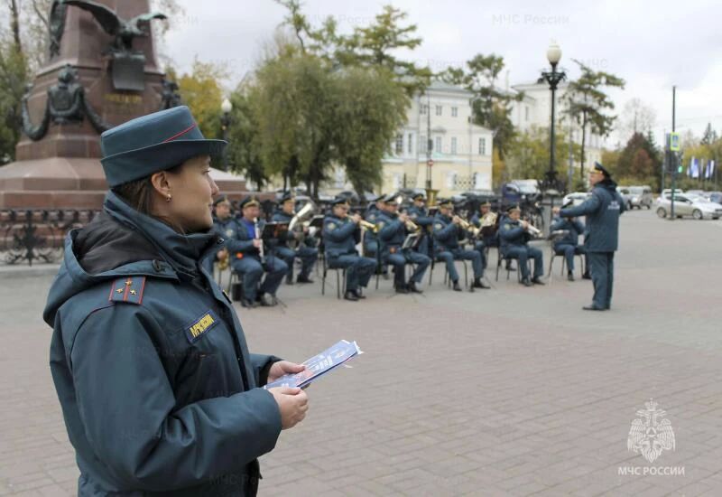 Духовой оркестр Главного управления принял участие в профилактической акции «Музыка на службе безопасности» Духовой оркестр Главного управления принял участие в профилактической акции «Музыка на службе безопасности»