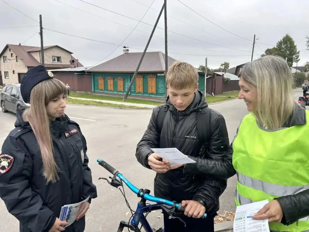Безопасность на дороге — общая забота: сотрудники Госавтоинспекции провели акцию в Слюдянском районе Безопасность на дороге — общая забота: сотрудники Госавтоинспекции провели акцию в Слюдянском районе