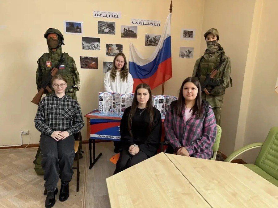 В школе Усть-Кута увековечили память погибших участников СВО В школе Усть-Кута увековечили память погибших участников СВО