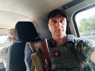 «Бросился предупредить товарищей о дронах»: директор школы спасал жизни в зоне СВО и вернулся в Иркутск ради учеников