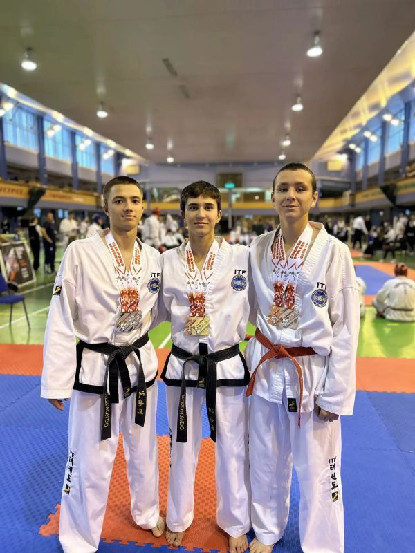 Спортсмены Иркутской области успешно выступили на чемпионате и первенстве Сибирского федерального округа по тхэквондо ИТФ, а также на фестивале СФО «Кубок Сибири» Спортсмены Иркутской области успешно выступили на чемпионате и первенстве Сибирского федерального округа по тхэквондо ИТФ, а также на фестивале СФО «Кубок Сибири»