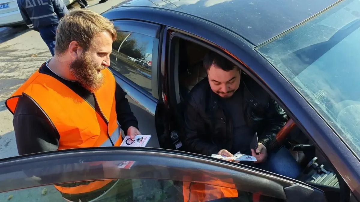 В Шелеховском районе сотрудники Госавтоинспекции напоминают водителям о рисках на дороге в межсезонье В Шелеховском районе сотрудники Госавтоинспекции напоминают водителям о рисках на дороге в межсезонье