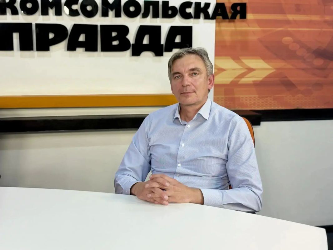 Туристов предупредили об опасности походов на КБЖД из-за медведей: хищник добыл кабана и закопал свою добычу