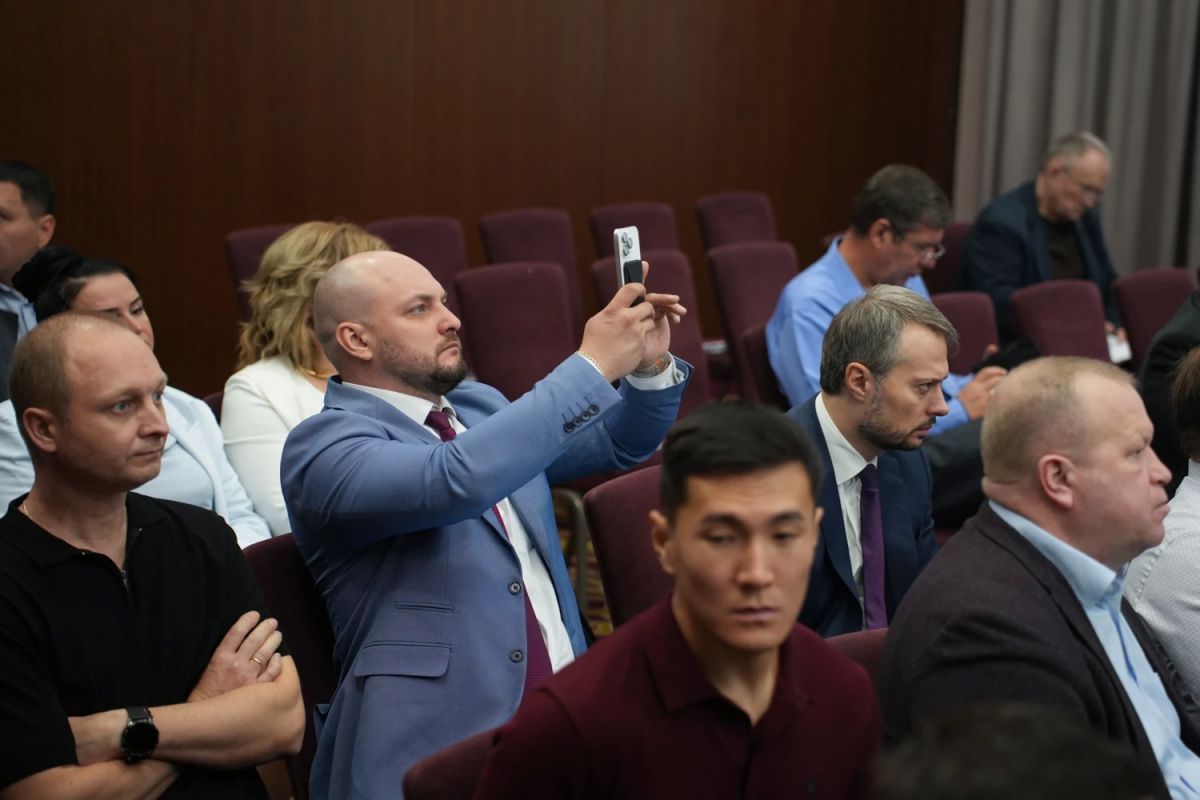 В Иркутской области проходит конференция «Перспективы развития систем безопасности населения на территории СФО» В Иркутской области проходит конференция «Перспективы развития систем безопасности населения на территории СФО»