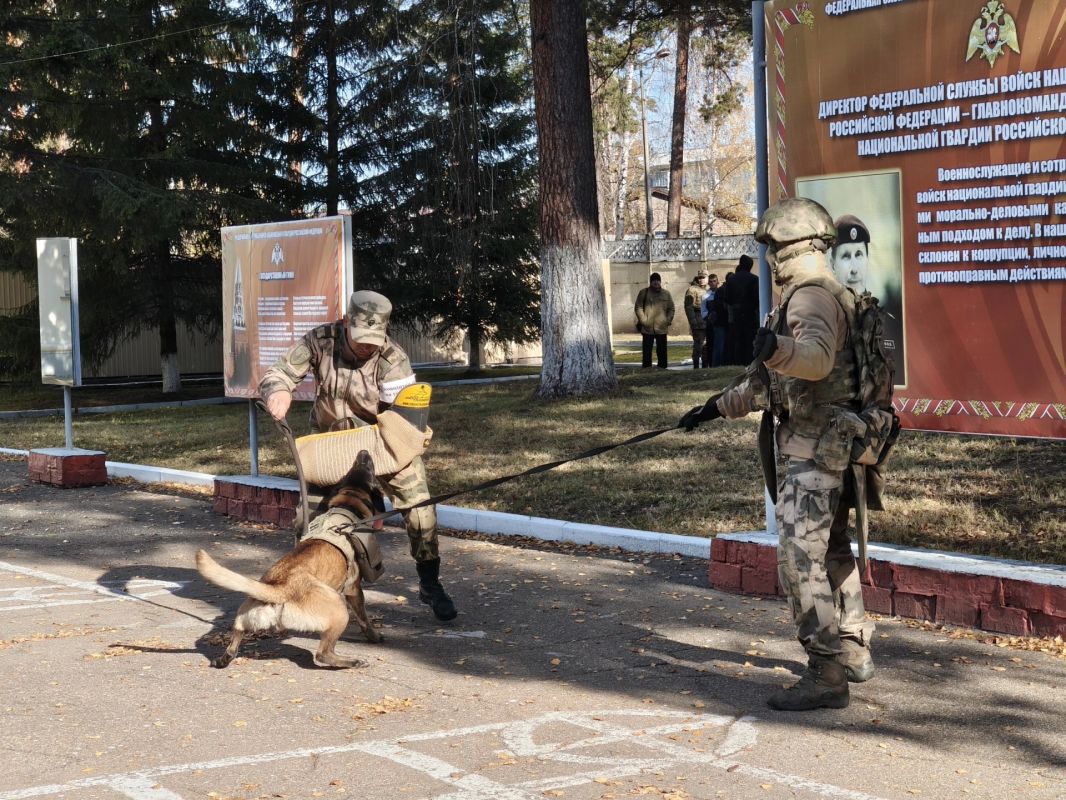 Акция ко Дню призывника состоялась в Ангарском округе Акция ко Дню призывника состоялась в Ангарском округе