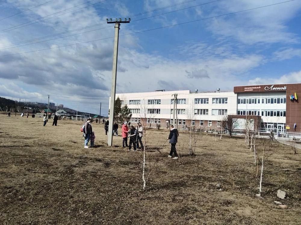 Иркутяне продолжают наводить порядок в городе