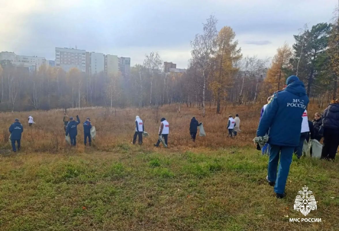 Сотрудники местных пожарно-спасательных гарнизонов оказывают содействие в подготовке к пожароопасному сезону Сотрудники местных пожарно-спасательных гарнизонов оказывают содействие в подготовке к пожароопасному сезону