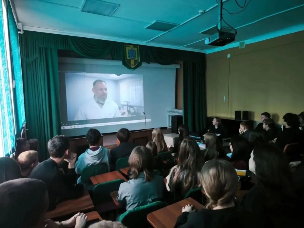 Сотрудники Госавтоинспекции провели профилактическое мероприятие со старшеклассниками Нижнеудинска Сотрудники Госавтоинспекции провели профилактическое мероприятие со старшеклассниками Нижнеудинска