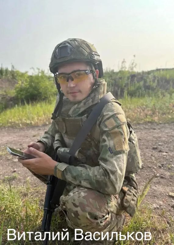 Руслан Болотов: Высоких государственных наград – орденов Мужества, к сожалению, посмертно удостоены участники специальной военной операции Юрий Болдаков, Виталий Васильков, Сергей Кудрявцев, Виктор Размолодин Руслан Болотов: Высоких государственных наград – орденов Мужества, к сожалению, посмертно удостоены участники специальной военной операции Юрий Болдаков, Виталий Васильков, Сергей Кудрявцев, Виктор Размолодин