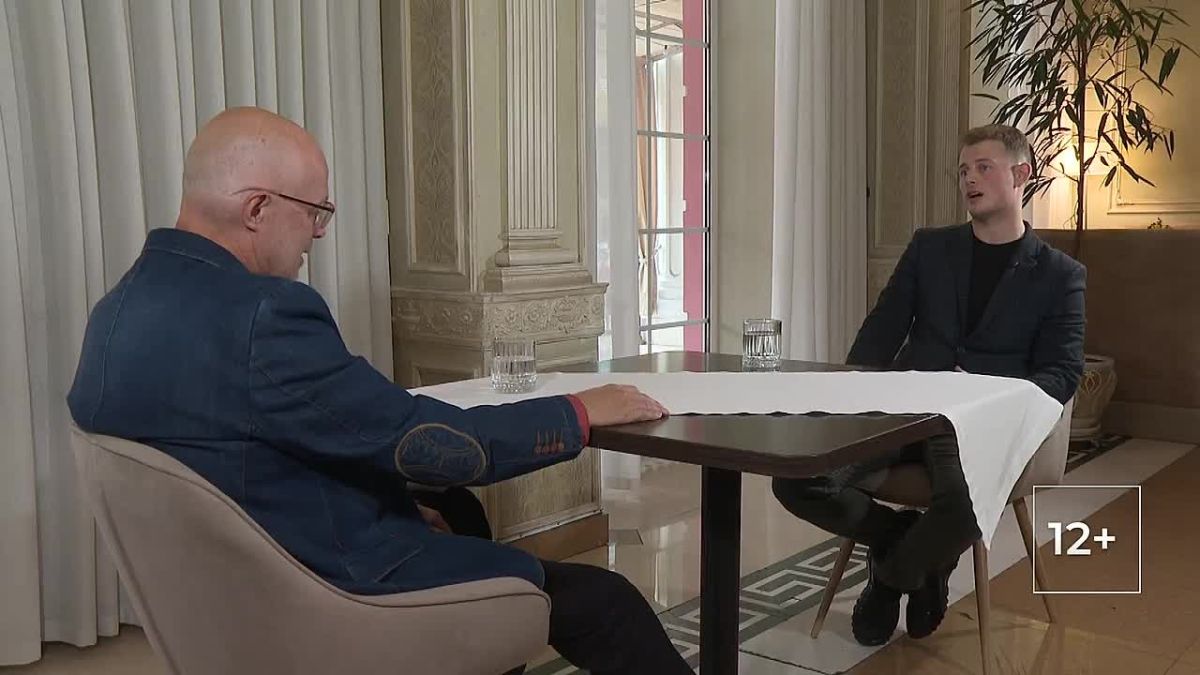 Трёхкратный номинант на премию «Оскар», соавтор Вселенной «Трёх богатырей», режиссёр-мультипликатор Константин Бронзит - новый герой программы «Эксклюзивное интервью»
