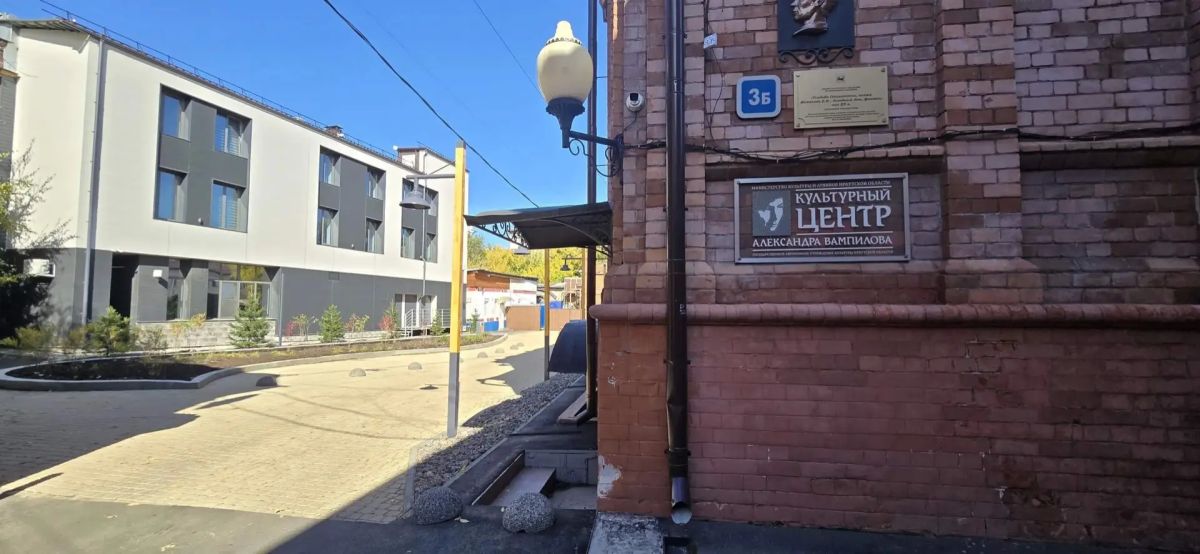 В Иркутске завершили благоустройство Культурного центра имени Вампилова В Иркутске завершили благоустройство Культурного центра имени Вампилова