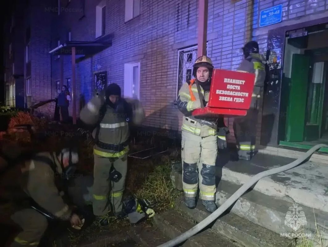 Одиннадцать человек спасли на пожаре в Усть-Куте Одиннадцать человек спасли на пожаре в Усть-Куте