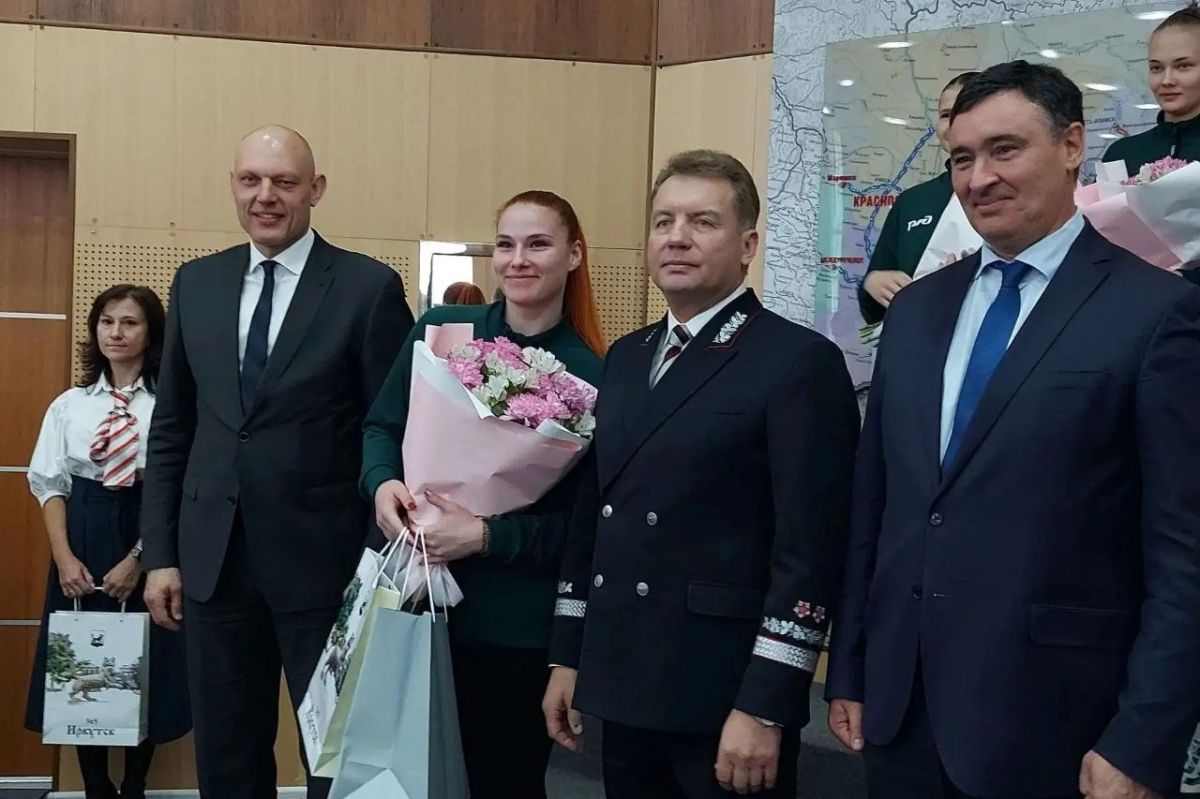 Волейбольная команда «Локомотив-Ангара» начала новый сезон с победы над томской командой «Томичка» Волейбольная команда «Локомотив-Ангара» начала новый сезон с победы над томской командой «Томичка»