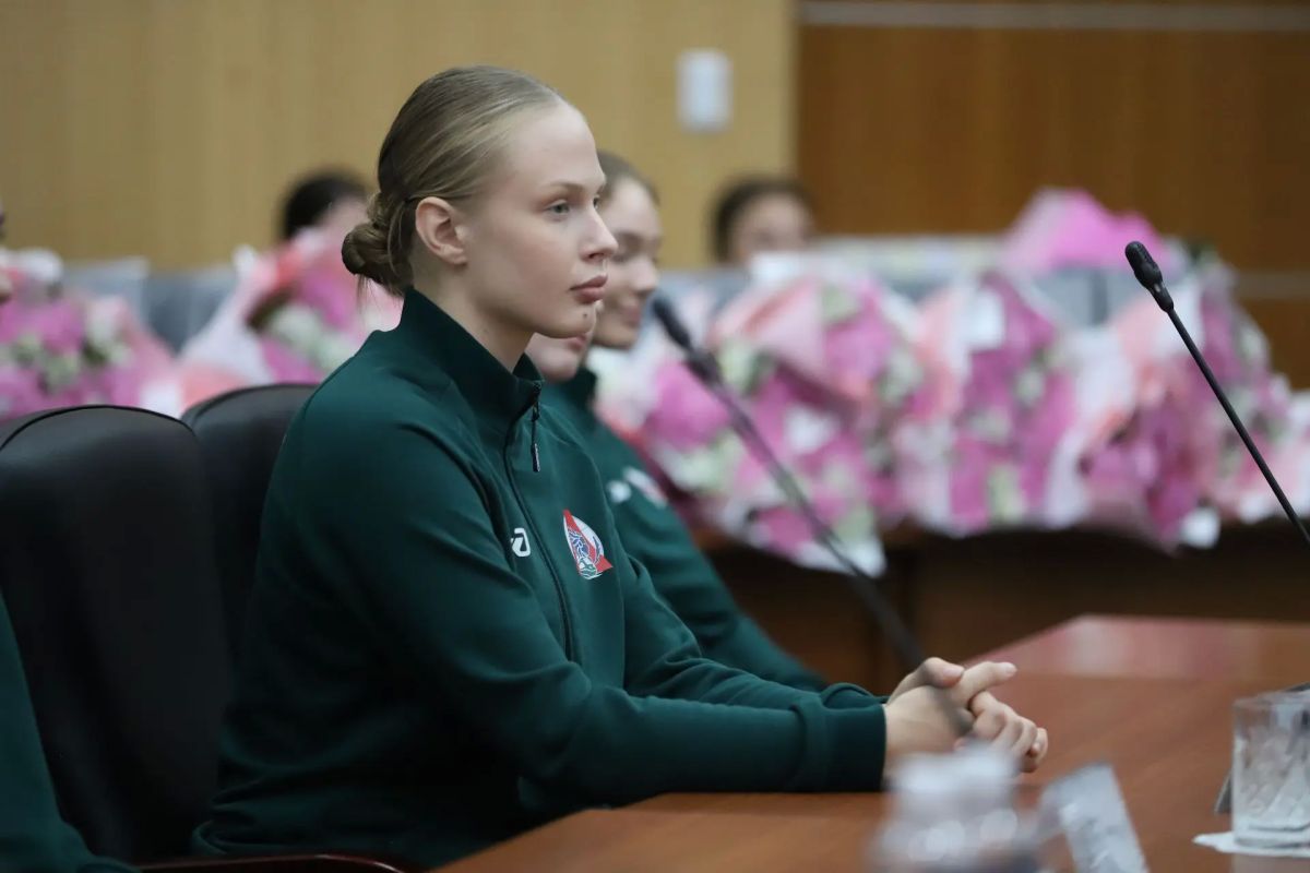 Руслан Болотов: Для женской волейбольной юношеской команды «Локомотив-Ангара» начался новый спортивный сезон Руслан Болотов: Для женской волейбольной юношеской команды «Локомотив-Ангара» начался новый спортивный сезон