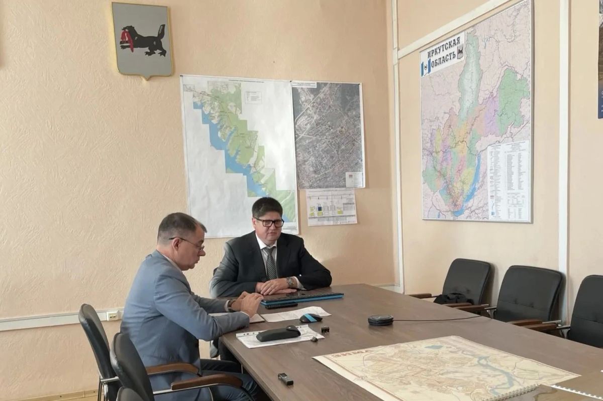 На особом контроле Правительства Иркутской области остаётся запас топлива в четырёх муниципальных образованиях региона