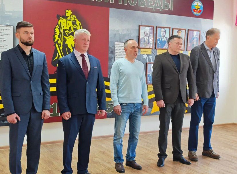 Знамя мотострелкового полка «Иркут» передали музею истории Иркутска Знамя мотострелкового полка «Иркут» передали музею истории Иркутска