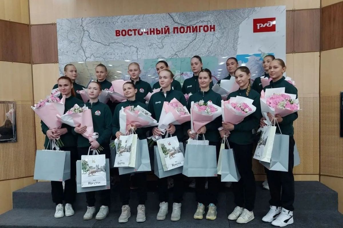 Волейбольная команда «Локомотив-Ангара» начала новый сезон с победы над томской командой «Томичка» Волейбольная команда «Локомотив-Ангара» начала новый сезон с победы над томской командой «Томичка»