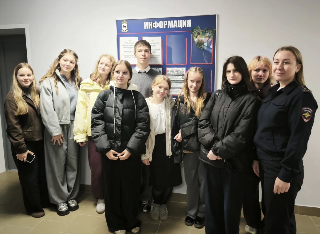В Нижнеудинске школьники побывали на экскурсии в отделе МВД