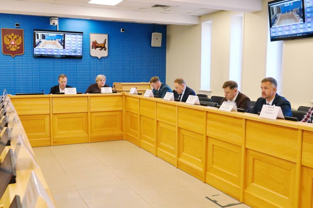 Депутаты Заксобрания предложили рассмотреть возможность развития панельного домостроения в Приангарье
