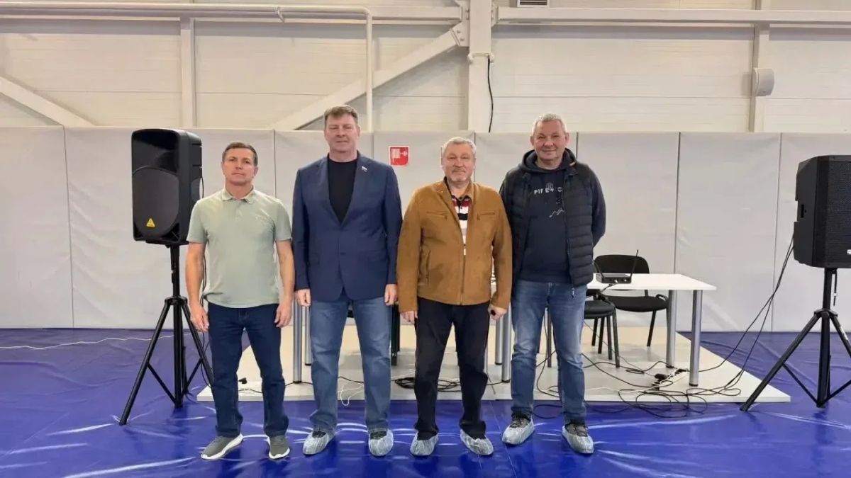 Более 100 спортсменов приняли участие в первенстве по греко-римской борьбе в Братске Более 100 спортсменов приняли участие в первенстве по греко-римской борьбе в Братске