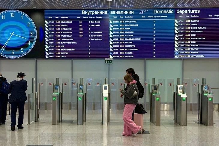 Вылет самолета из Москвы в Братск задержали из-за ограничений после атак БПЛА