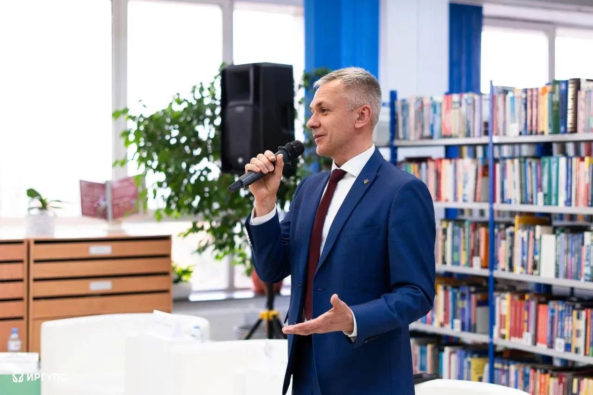 Образование, наука и бизнес: в ИрГУПС обсудили, как готовить кадры для технологического лидерства транспорта Образование, наука и бизнес: в ИрГУПС обсудили, как готовить кадры для технологического лидерства транспорта