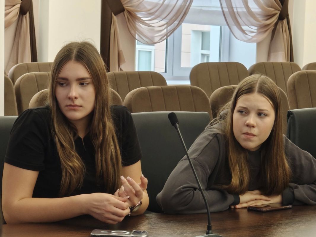 В Ангарском округе продолжается медиафорум «Включай микрофон!» В Ангарском округе продолжается медиафорум «Включай микрофон!»