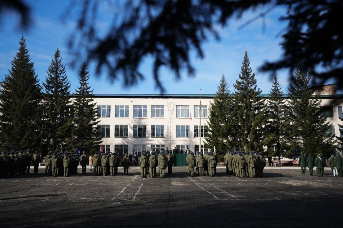 Более 2,2 тысячи призывников из Иркутской области будут отправлены на военную службу за осенний период Более 2,2 тысячи призывников из Иркутской области будут отправлены на военную службу за осенний период