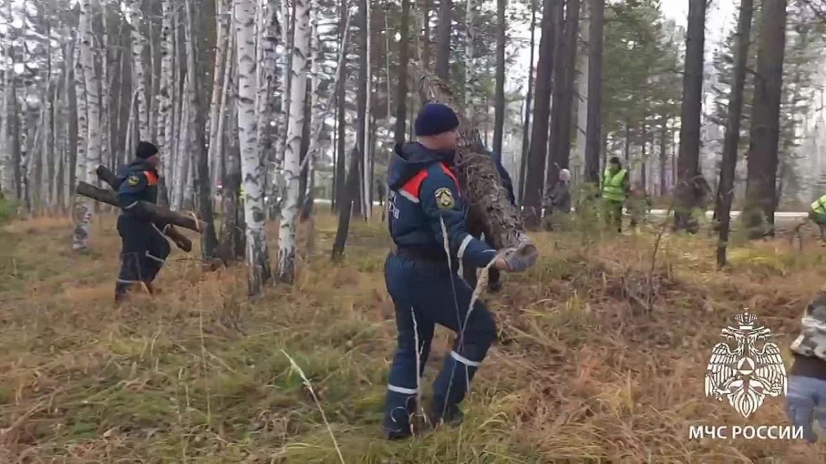 Сотрудники МЧС России приняли участие в экологической акции на Байкальском тракте