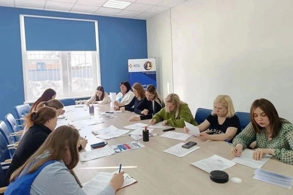 Кадровый центр Иркутской области оказал более 6,7 тысячи мер поддержки по социальной адаптации с начала года Кадровый центр Иркутской области оказал более 6,7 тысячи мер поддержки по социальной адаптации с начала года
