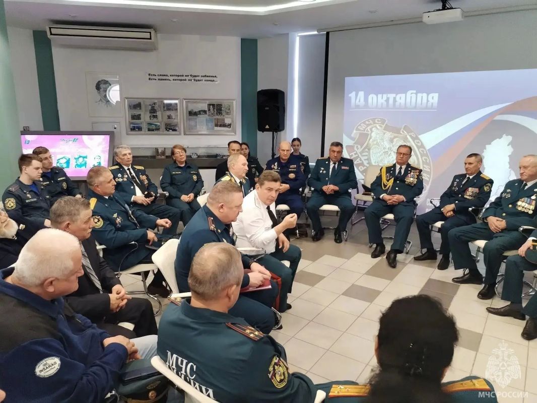 Председатель совета общественной организации ветеранов МЧС России по Иркутской области принял участие в сборах руководителей советов ветеранов Сибири Председатель совета общественной организации ветеранов МЧС России по Иркутской области принял участие в сборах руководителей советов ветеранов Сибири
