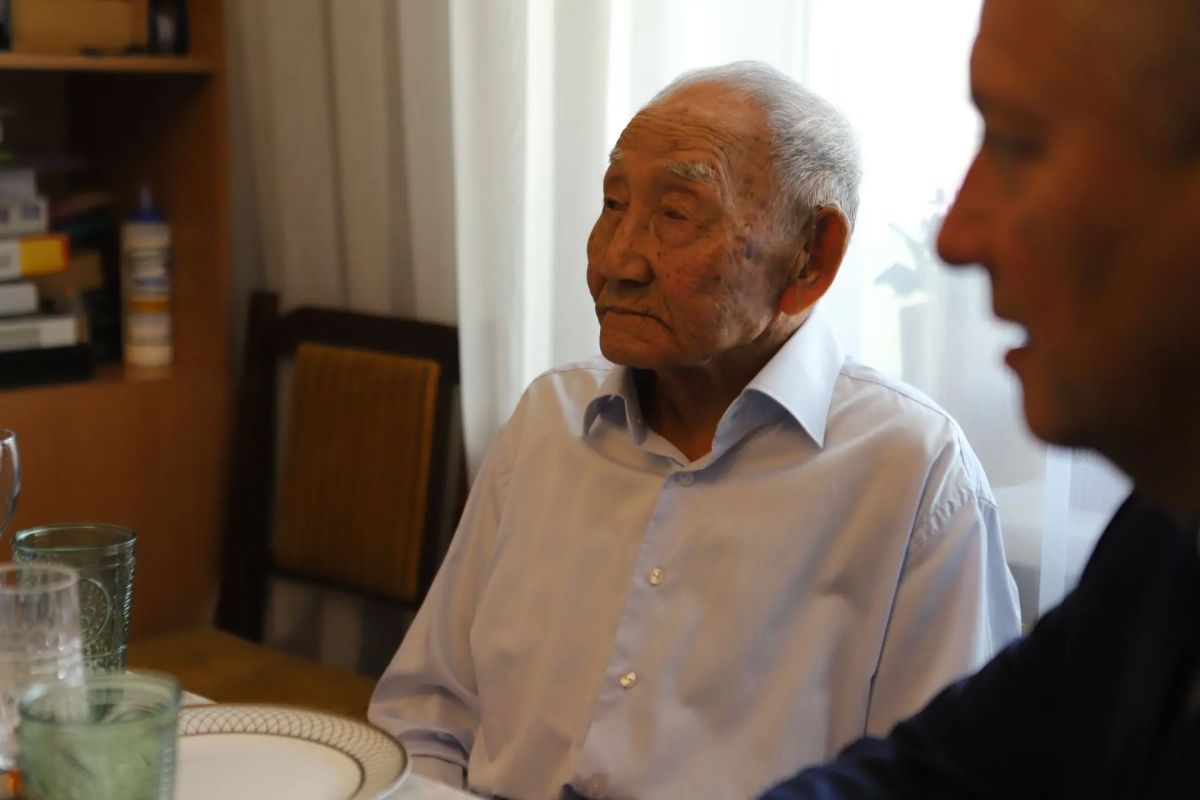 Руслан Болотов: 100-летний юбилей сегодня празднует ветеран Великой Отечественной войны, Почётный гражданин Иркутской области Алтай Яковлевич Дадуев Руслан Болотов: 100-летний юбилей сегодня празднует ветеран Великой Отечественной войны, Почётный гражданин Иркутской области Алтай Яковлевич Дадуев