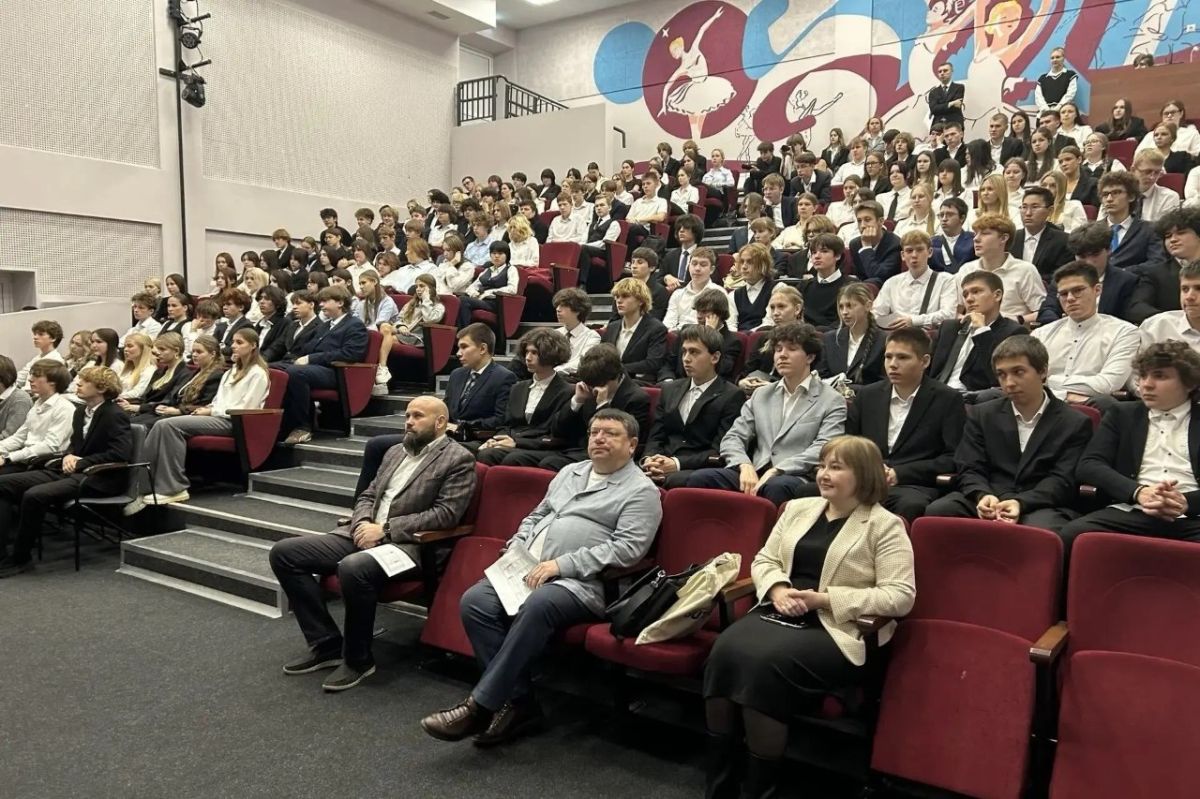 Иркутские школьники попробовали себя в пяти профессиональных направлениях Иркутские школьники попробовали себя в пяти профессиональных направлениях