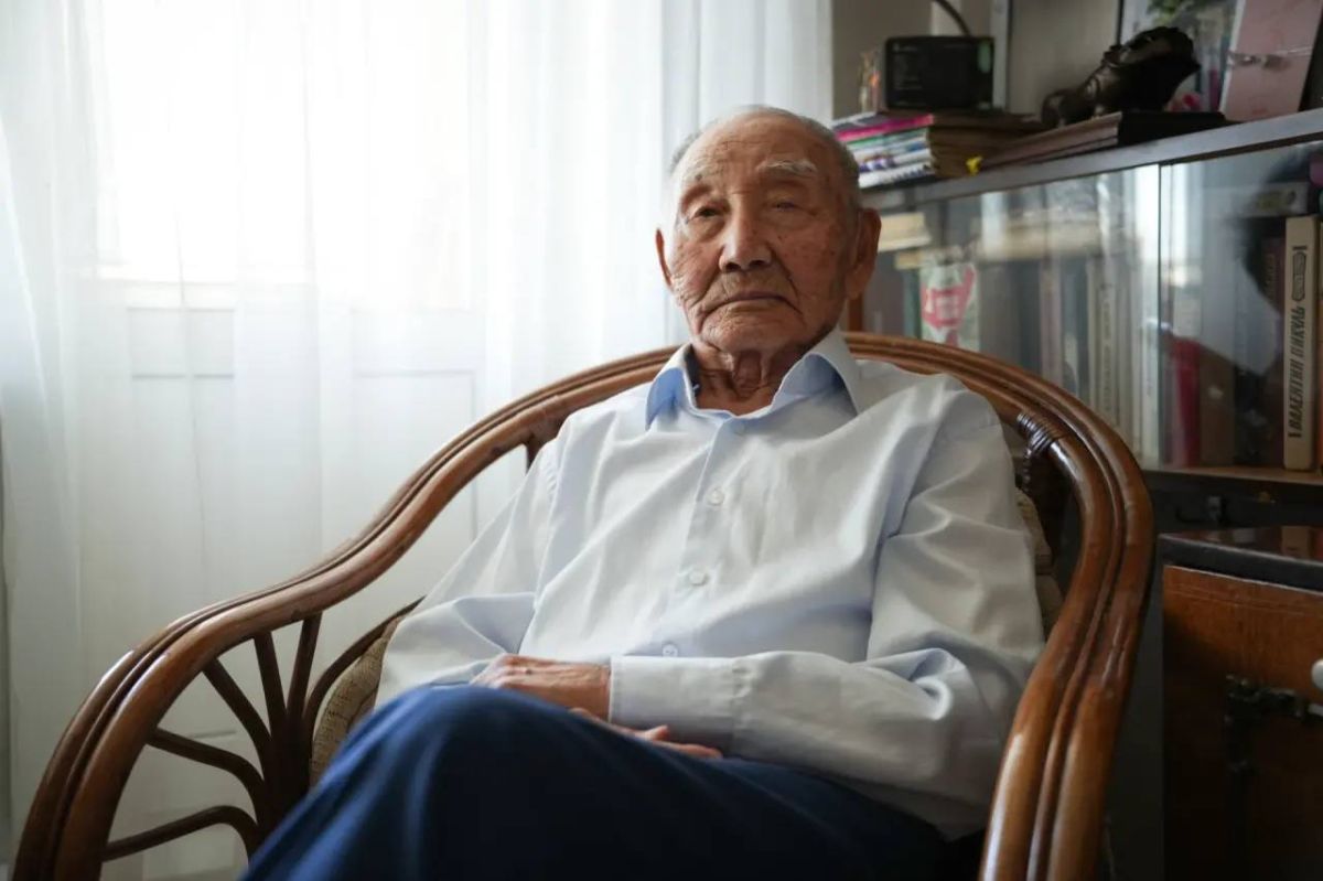В Иркутской области ветеран Великой Отечественной войны Алтай Дадуев отметил 100-летний юбилей В Иркутской области ветеран Великой Отечественной войны Алтай Дадуев отметил 100-летний юбилей