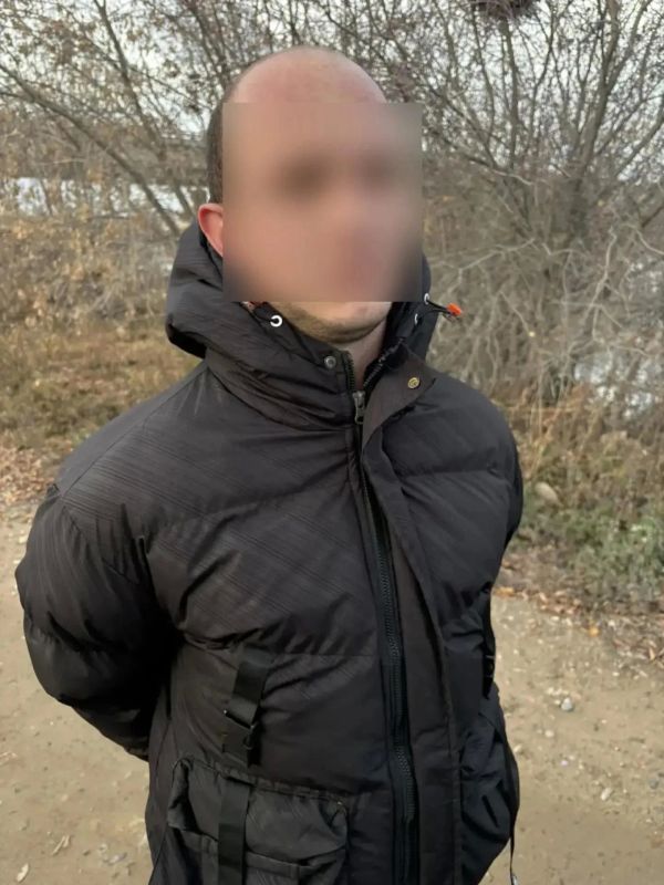 Около 24 граммов запрещённых веществ изъяли сотрудники полиции у 22летнего иркутянина