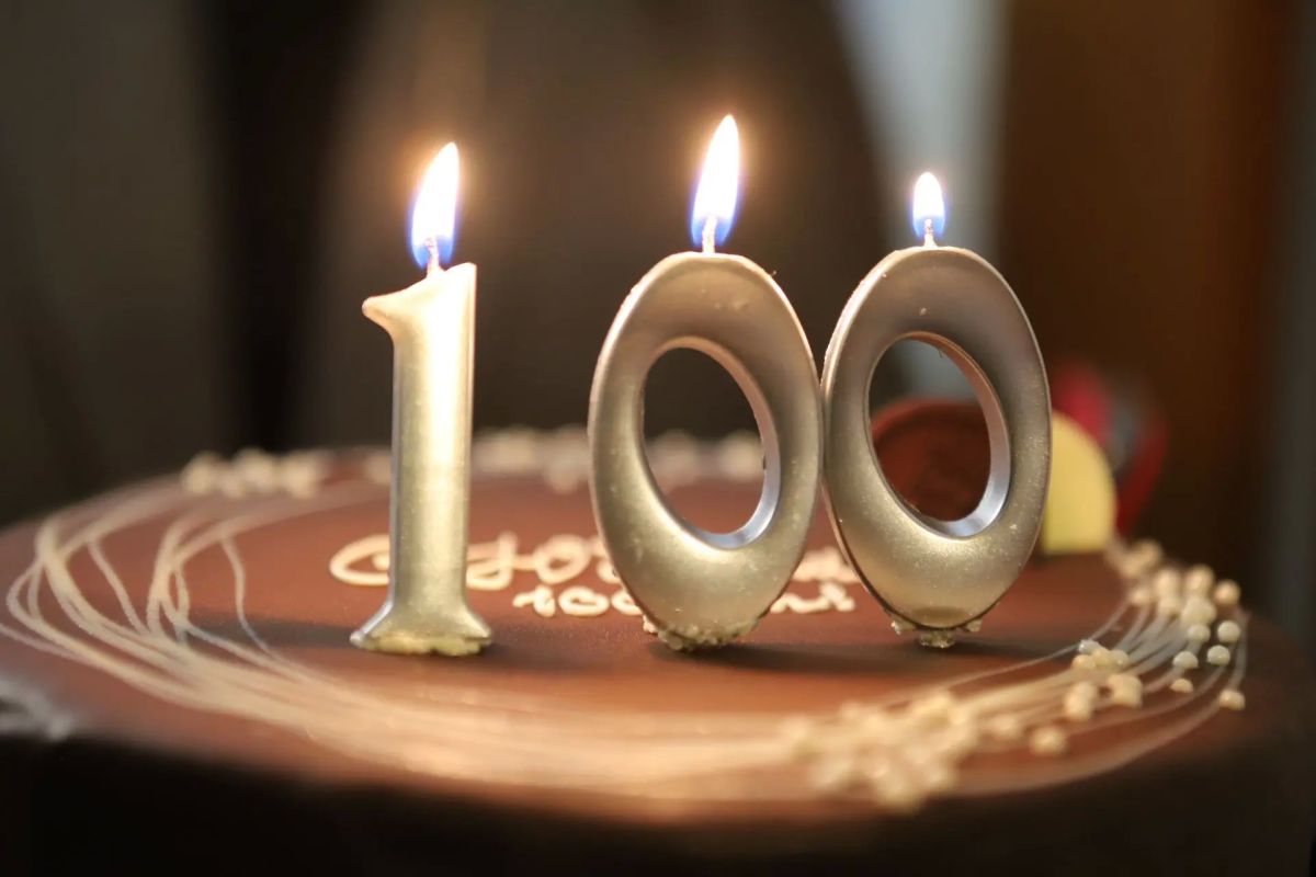 Руслан Болотов: 100-летний юбилей сегодня празднует ветеран Великой Отечественной войны, Почётный гражданин Иркутской области Алтай Яковлевич Дадуев Руслан Болотов: 100-летний юбилей сегодня празднует ветеран Великой Отечественной войны, Почётный гражданин Иркутской области Алтай Яковлевич Дадуев