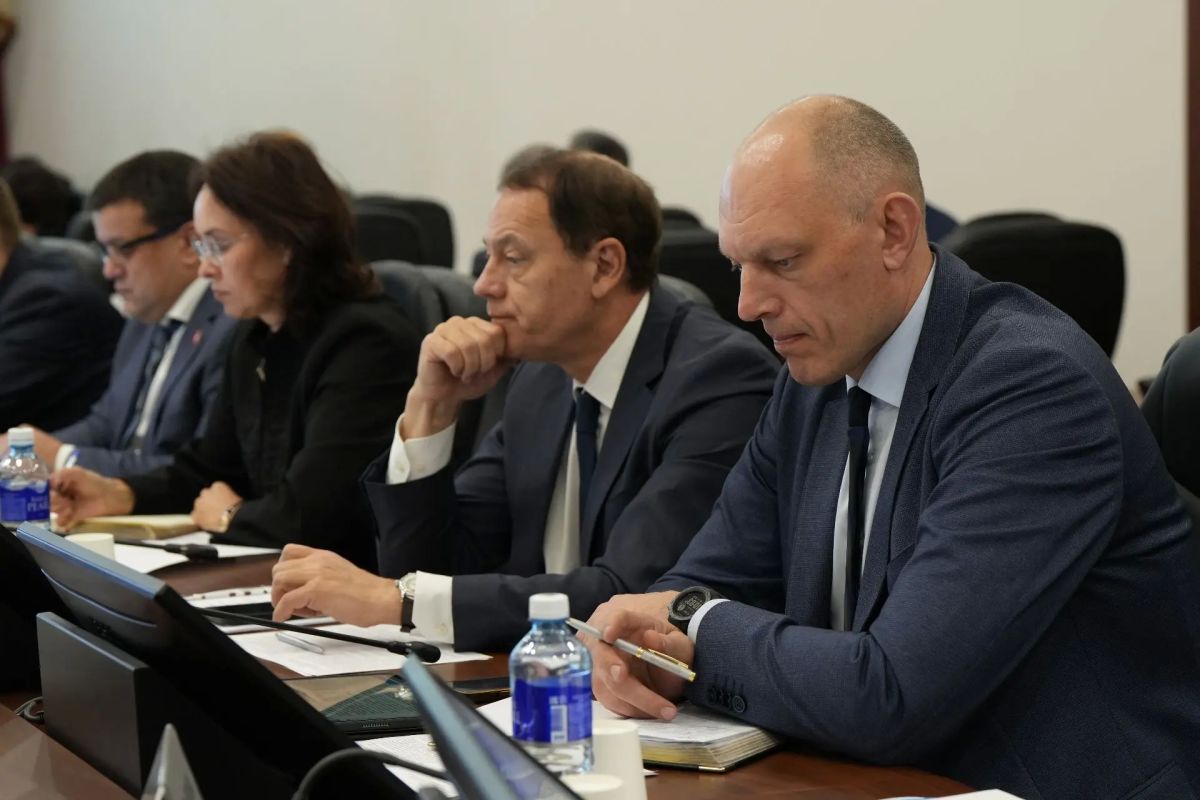 Прогноз социально-экономического развития Иркутской области на 2027 год и плановый период 2028 и 2029 годов рассмотрели на заседании Правительства Иркутской области Прогноз социально-экономического развития Иркутской области на 2027 год и плановый период 2028 и 2029 годов рассмотрели на заседании Правительства Иркутской области
