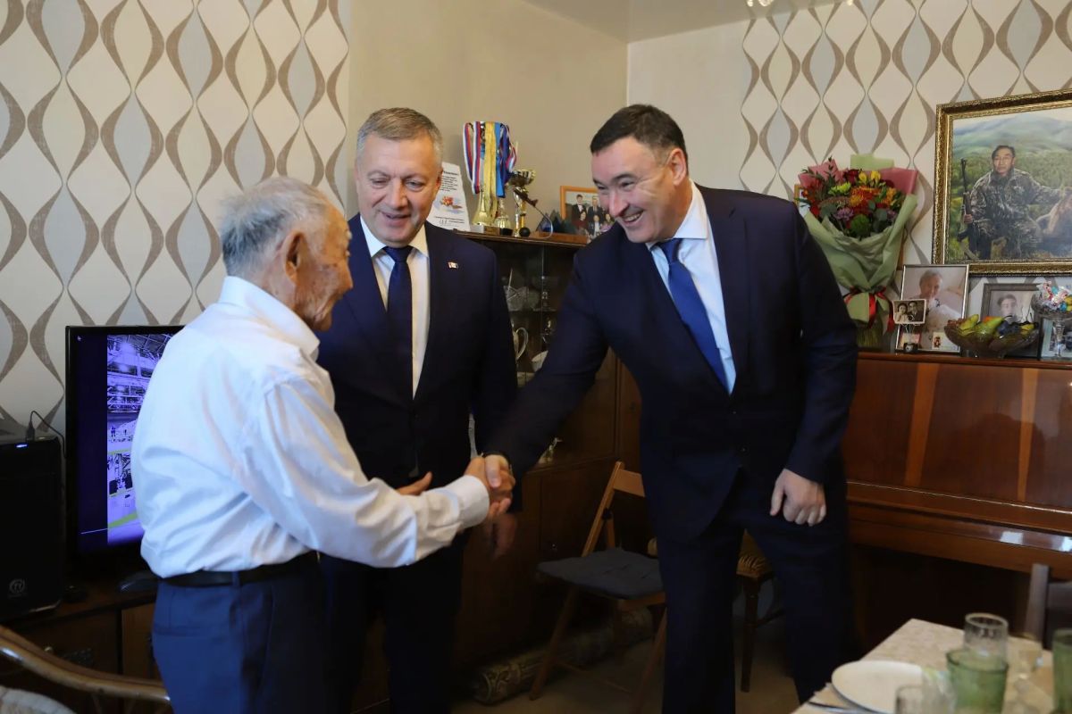 Руслан Болотов: 100-летний юбилей сегодня празднует ветеран Великой Отечественной войны, Почётный гражданин Иркутской области Алтай Яковлевич Дадуев Руслан Болотов: 100-летний юбилей сегодня празднует ветеран Великой Отечественной войны, Почётный гражданин Иркутской области Алтай Яковлевич Дадуев