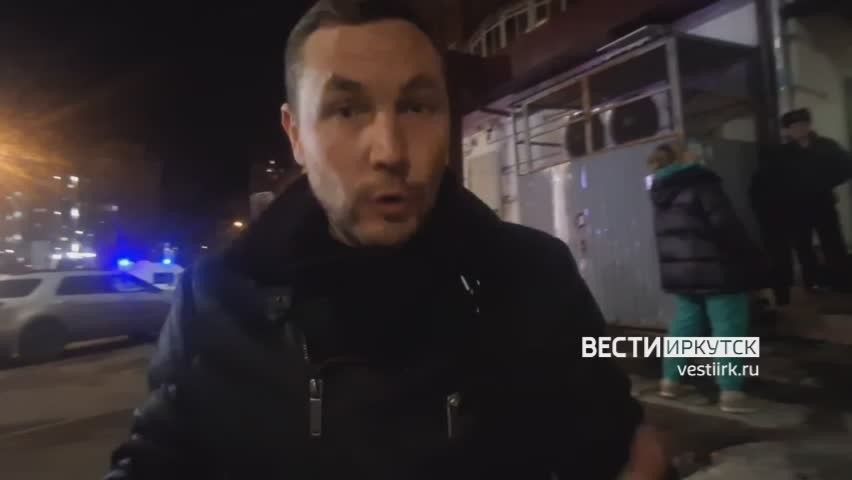Как обстоят дела у жильцов дома, где произошло возгорание, – рассказывает Иван Комельков
