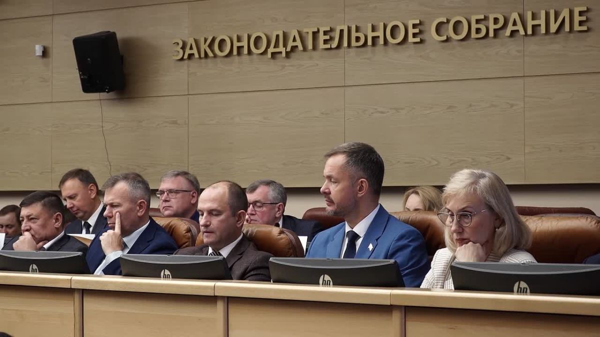 Игорь Кобзев: Принимаю участие в работе 43-й сессии Заксобрания Иркутской области. Сегодня депутаты рассмотрели несколько важных социальных и финансовых законопроектов