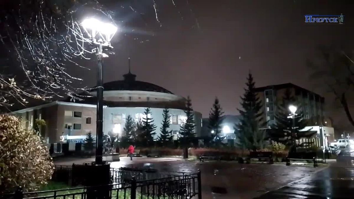 Слякотно и скользко — в Иркутске и за его пределами снова снег с дождем