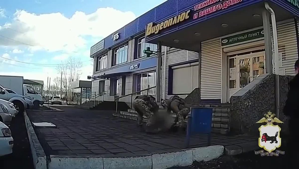 Зиме наркозакладчицу осудили на 13 лет и 1 месяц за сбыт и покушение на сбыт синтетических наркотиков