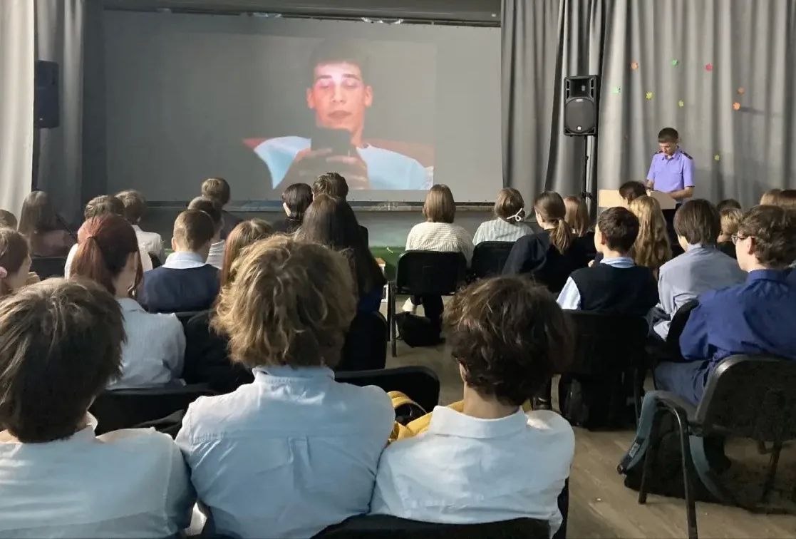 Заместитель руководителя следственного отдела по Октябрьскому району города Иркутска СУ СКР по Иркутской области Николай Омеленчук выступил перед учениками старших классов школы №22 города Иркутска в рамках реализации плана...