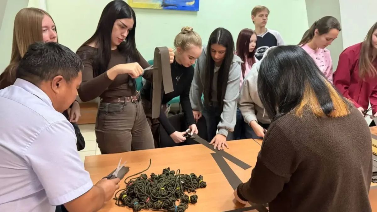 В рамках Всероссийского проекта "Первые в профессии" УФК по Иркутской области совместно с региональным отделением «Движение Первых» организовали проведение экскурсионной программы для студентов ГБПОУ "Иркутский аграрный... В рамках Всероссийского проекта "Первые в профессии" УФК по Иркутской области совместно с региональным отделением «Движение Первых» организовали проведение экскурсионной программы для студентов ГБПОУ "Иркутский аграрный...