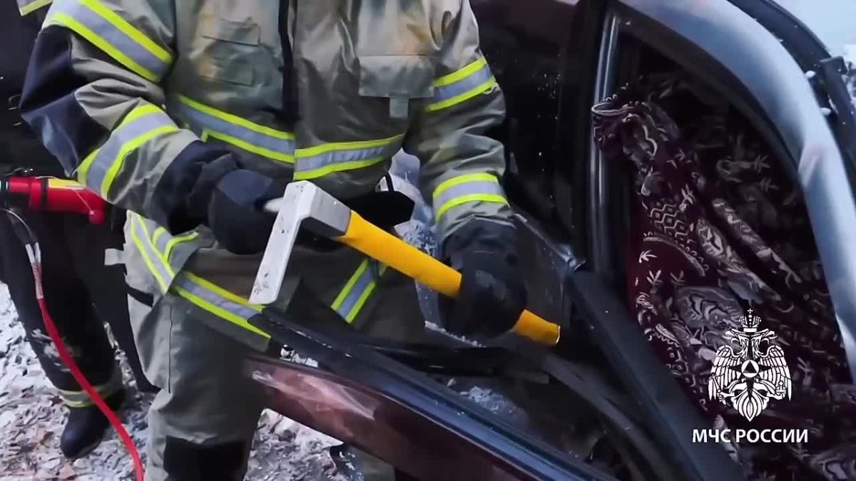 В Иркутской области в 2026 году более 1,3 тысячи раз пожарные ликвидировали последствия ДТП