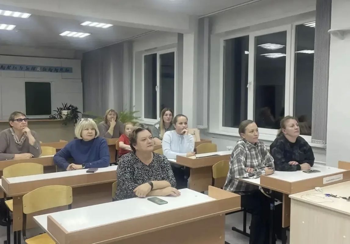 Сотрудники Братского ЛО МВД России на транспорте приняли участие в муниципальном родительском собрании по вопросам безопасности детей Сотрудники Братского ЛО МВД России на транспорте приняли участие в муниципальном родительском собрании по вопросам безопасности детей