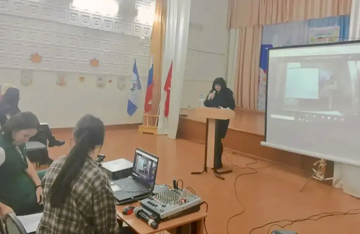 Сотрудники Братского ЛО МВД России на транспорте приняли участие в муниципальном родительском собрании по вопросам безопасности детей Сотрудники Братского ЛО МВД России на транспорте приняли участие в муниципальном родительском собрании по вопросам безопасности детей